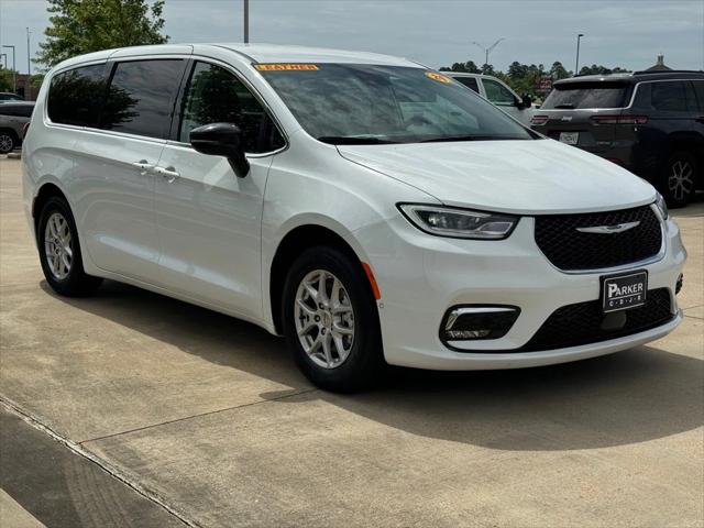 2024 Chrysler Pacifica PACIFICA TOURING L