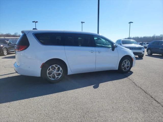 2024 Chrysler Pacifica PACIFICA LIMITED