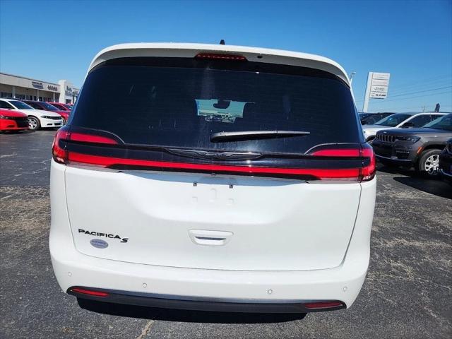 2024 Chrysler Pacifica PACIFICA TOURING L