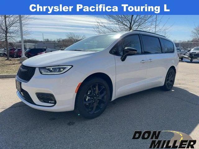 2024 Chrysler Pacifica PACIFICA TOURING L