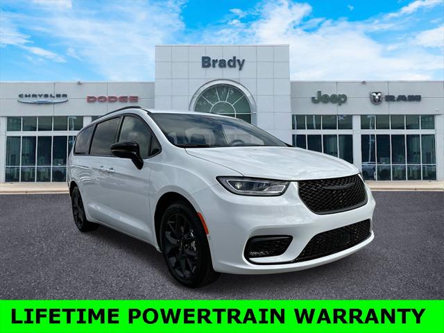 2024 Chrysler Pacifica PACIFICA TOURING L