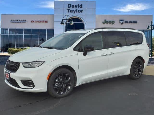 2024 Chrysler Pacifica PACIFICA TOURING L