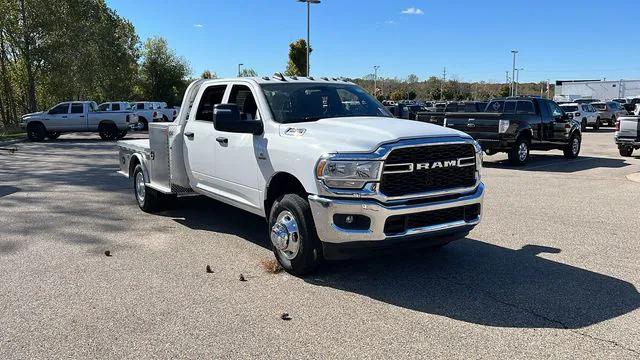 2024 RAM Ram 3500 Chassis Cab RAM 3500 TRADESMAN CREW CAB CHASSIS 4X4 60 CA