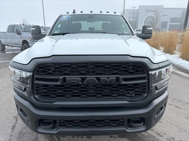 2024 RAM Ram 3500 Chassis Cab RAM 3500 TRADESMAN CREW CAB CHASSIS 4X4 60 CA