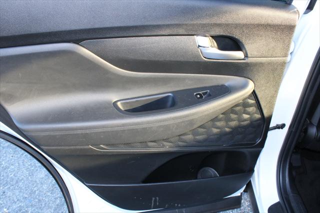 2022 Hyundai Santa Fe SE