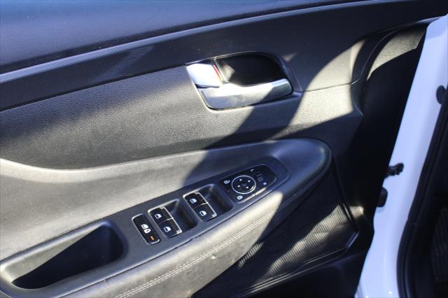 2022 Hyundai Santa Fe SE
