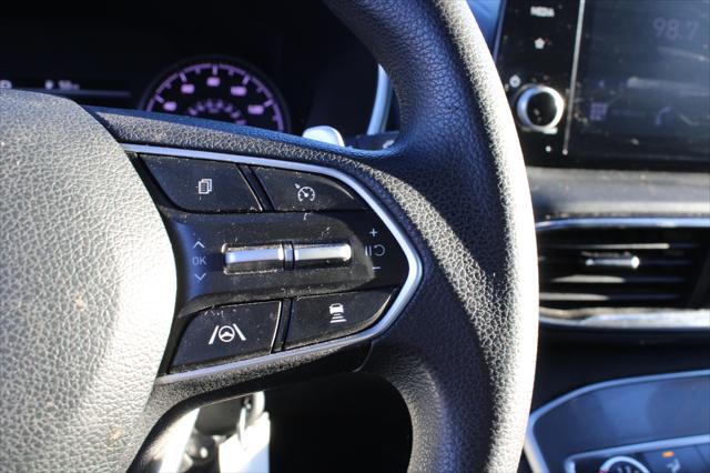 2022 Hyundai Santa Fe SE