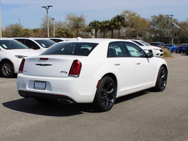 2023 Chrysler Chrysler 300 300S V6