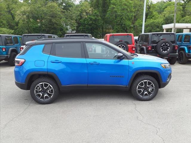 2024 Jeep Compass COMPASS TRAILHAWK 4X4