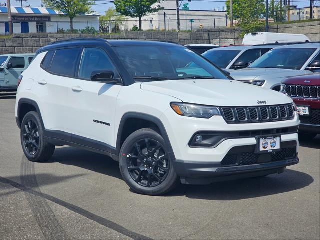 2024 Jeep Compass COMPASS LATITUDE 4X4