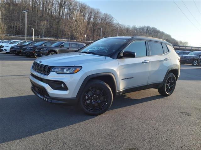 2024 Jeep Compass COMPASS LATITUDE 4X4