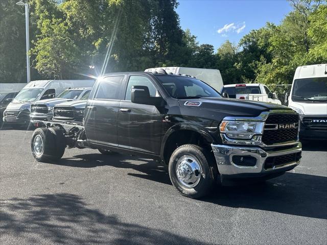 2024 RAM Ram 3500 Chassis Cab RAM 3500 TRADESMAN CREW CAB CHASSIS 4X2 60 CA