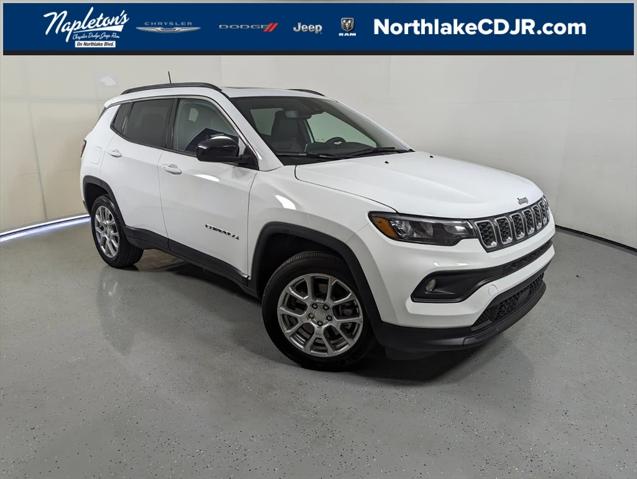 2024 Jeep Compass COMPASS LATITUDE LUX 4X4