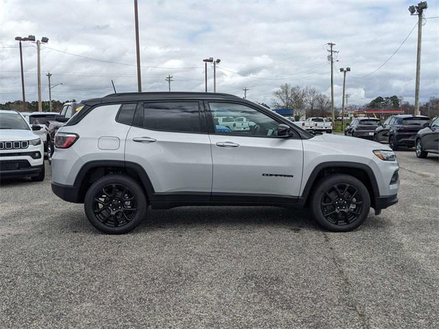 2024 Jeep Compass COMPASS LATITUDE 4X4