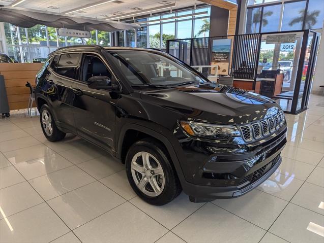 2024 Jeep Compass COMPASS LATITUDE 4X4