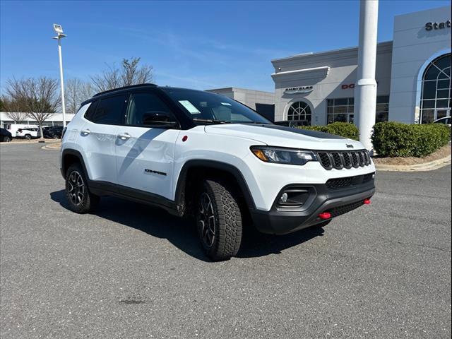 2024 Jeep Compass COMPASS TRAILHAWK 4X4