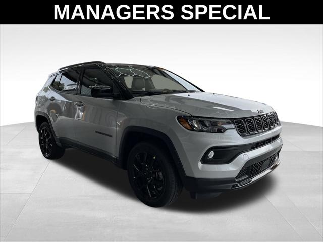 2024 Jeep Compass COMPASS LATITUDE 4X4