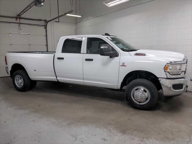 2024 RAM Ram 3500 RAM 3500 TRADESMAN CREW CAB 4X4 8 BOX