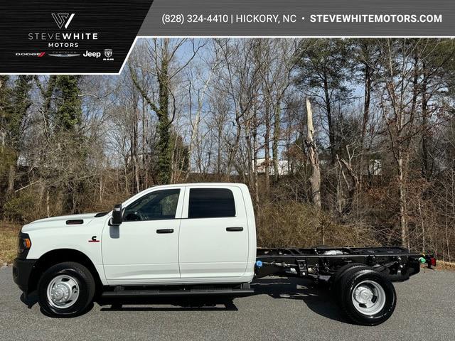 2024 RAM Ram 3500 Chassis Cab RAM 3500 TRADESMAN CREW CAB CHASSIS 4X2 60 CA