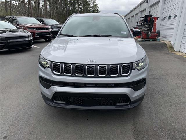 2024 Jeep Compass COMPASS LATITUDE 4X4