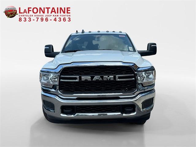 2024 RAM Ram 3500 Chassis Cab RAM 3500 TRADESMAN CREW CAB CHASSIS 4X4 60 CA