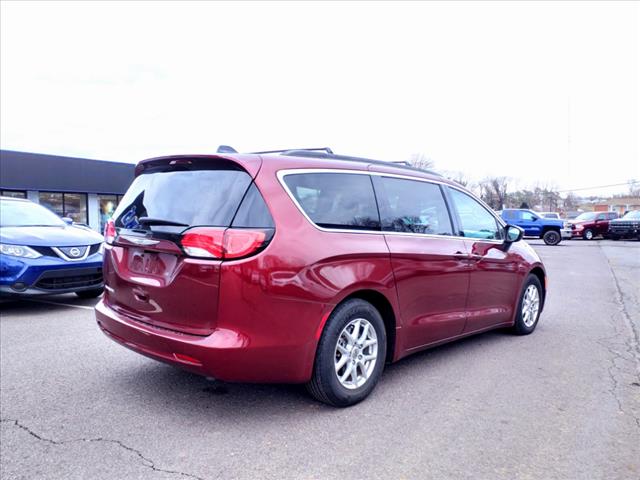 2021 Chrysler Voyager LXI