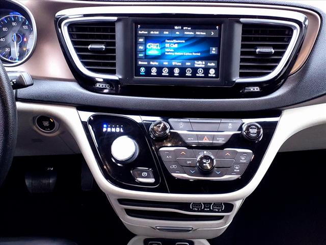 2021 Chrysler Voyager LXI