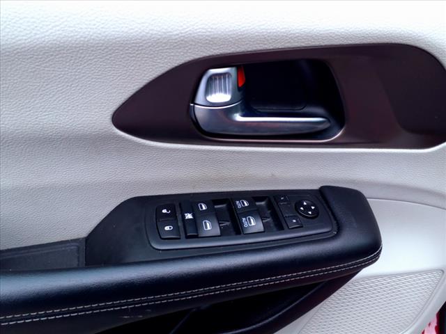 2021 Chrysler Voyager LXI