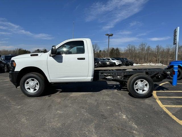 2024 RAM Ram 3500 Chassis Cab RAM 3500 TRADESMAN CHASSIS REGULAR CAB 4X2 60 CA