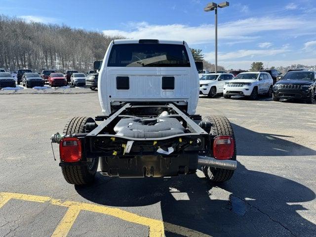 2024 RAM Ram 3500 Chassis Cab RAM 3500 TRADESMAN CHASSIS REGULAR CAB 4X2 60 CA