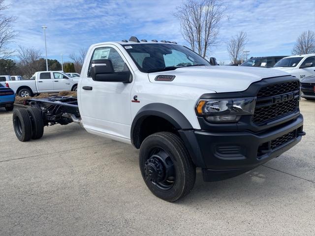 2024 RAM Ram 5500 Chassis Cab RAM 5500 TRADESMAN CHASSIS REGULAR CAB 4X2 108 CA