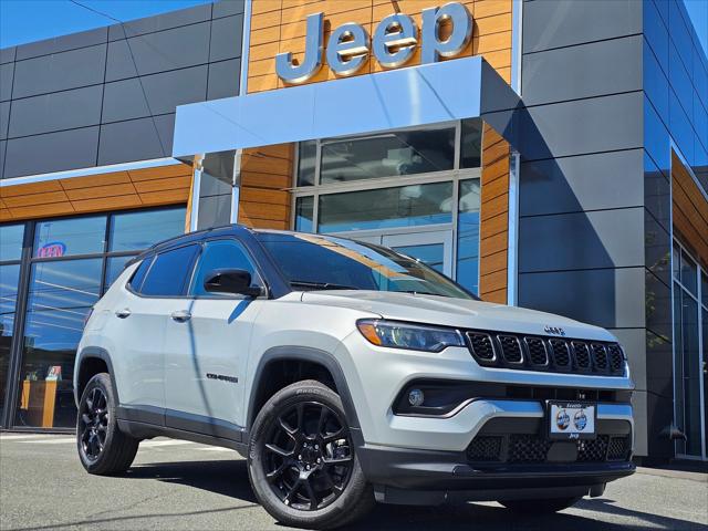 2024 Jeep Compass COMPASS LATITUDE 4X4