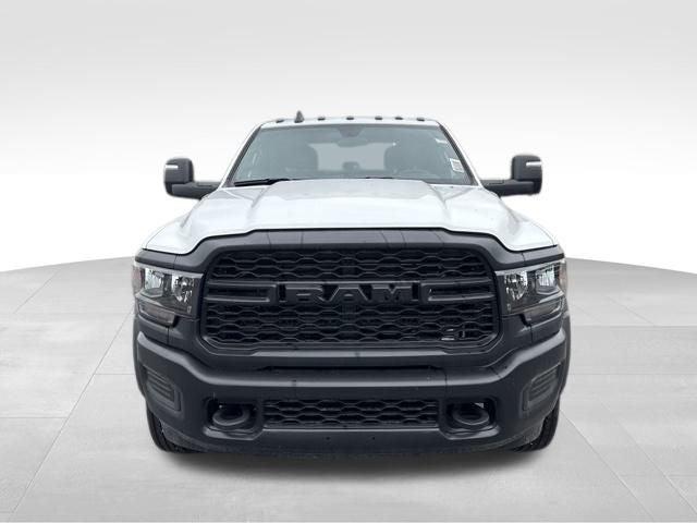 2024 RAM Ram 5500 Chassis Cab RAM 5500 TRADESMAN CHASSIS CREW CAB 4X2 84 CA 2024 RAM Ram 5500 Chassis Cab RAM 5500 TRADESMAN CHASSIS CREW CAB 4X2 84 CA