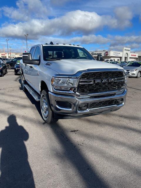 2024 RAM Ram 3500 RAM 3500 TRADESMAN CREW CAB 4X4 64 BOX