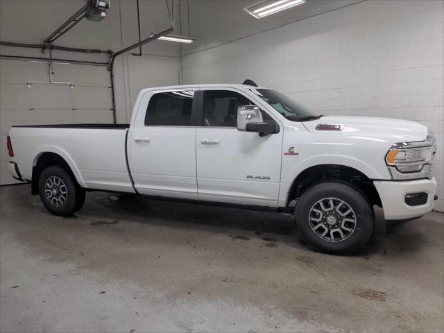 2024 RAM Ram 3500 RAM 3500 LIMITED LONGHORN CREW CAB 4X4 8 BOX