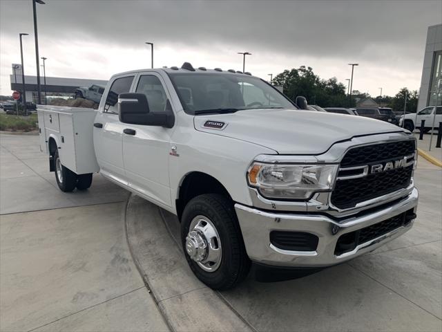 2024 RAM Ram 3500 Chassis Cab RAM 3500 TRADESMAN CREW CAB CHASSIS 4X4 60 CA