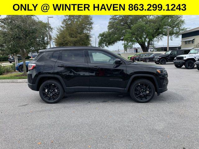 2024 Jeep Compass COMPASS LATITUDE 4X4