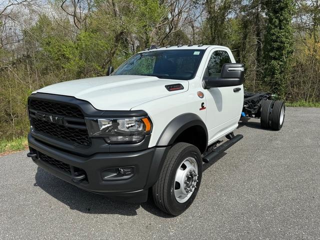 2024 RAM Ram 5500 Chassis Cab RAM 5500 TRADESMAN CHASSIS REGULAR CAB 4X2 108 CA