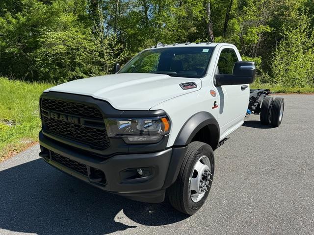 2024 RAM Ram 5500 Chassis Cab RAM 5500 TRADESMAN CHASSIS REGULAR CAB 4X2 108 CA