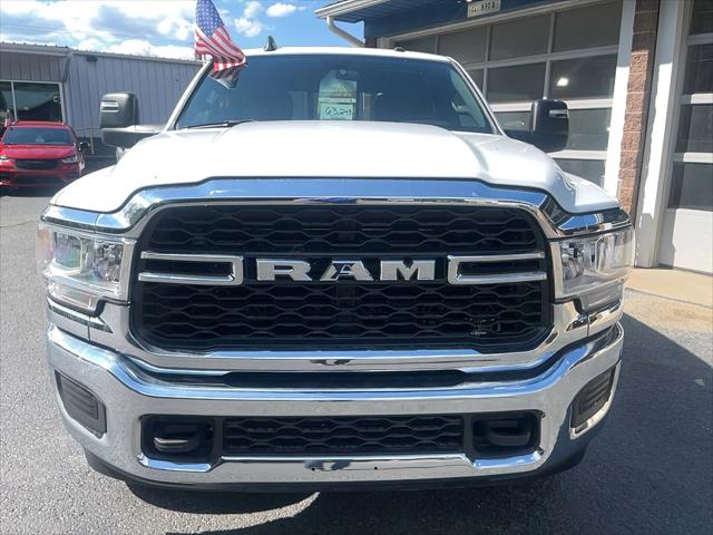 2024 RAM Ram 3500 RAM 3500 TRADESMAN CREW CAB 4X4 64 BOX