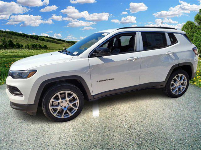 2024 Jeep Compass COMPASS LATITUDE LUX 4X4