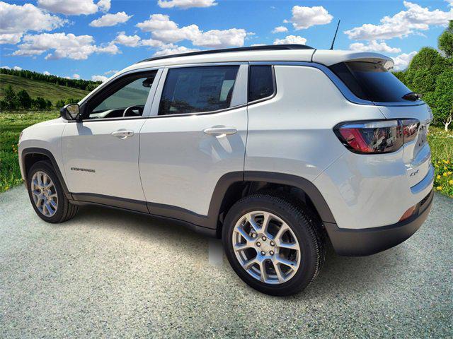 2024 Jeep Compass COMPASS LATITUDE LUX 4X4