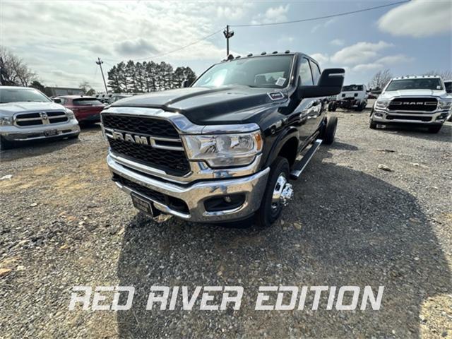 2024 RAM Ram 3500 Chassis Cab RAM 3500 TRADESMAN CREW CAB CHASSIS 4X4 60 CA