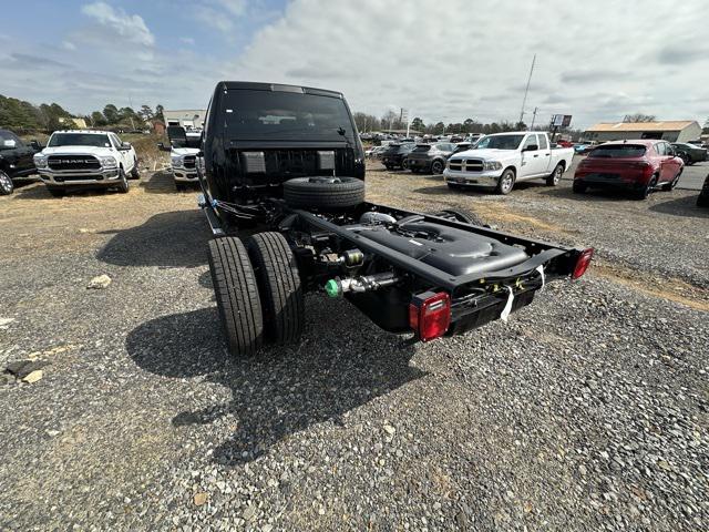 2024 RAM Ram 3500 Chassis Cab RAM 3500 TRADESMAN CREW CAB CHASSIS 4X4 60 CA