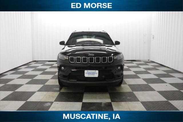 2024 Jeep Compass COMPASS LATITUDE 4X4