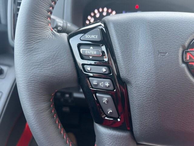 2024 Nissan Frontier Crew Cab PRO-4X 4x4