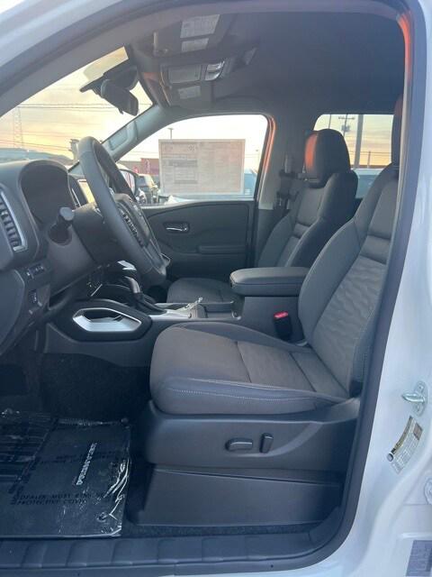 2024 Nissan Frontier Crew Cab SV 4x4