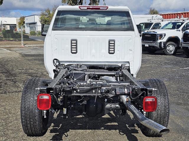 2024 GMC Sierra 3500HD Pro 19