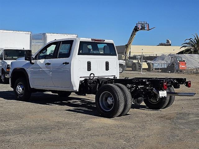 2024 GMC Sierra 3500HD Pro 19