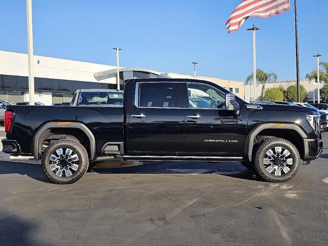 2024 GMC Sierra 2500HD 4WD Crew Cab Standard Bed Denali 19